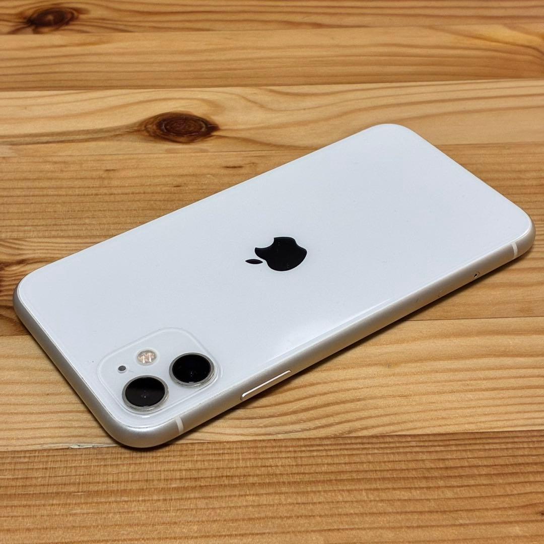 あ*ふ様 バッテリー新品　iPhone 11 64GB SIMフリー　美品　おま