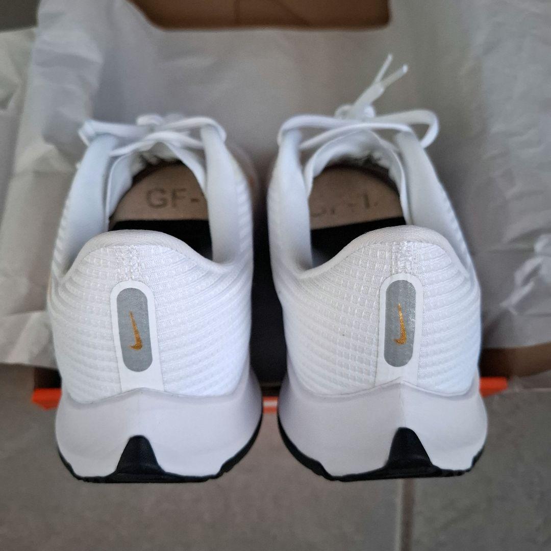 【新品】 ナイキ エア ズーム ライバルフライ 3 ホワイト ゴールド 27.0