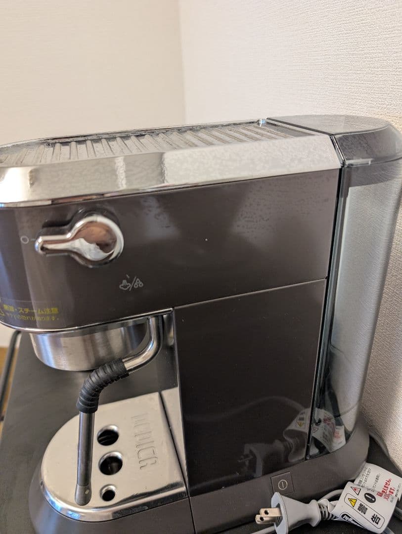 De'Longhi デロンギ　デディカアルテEC885J エスプレッソマシン