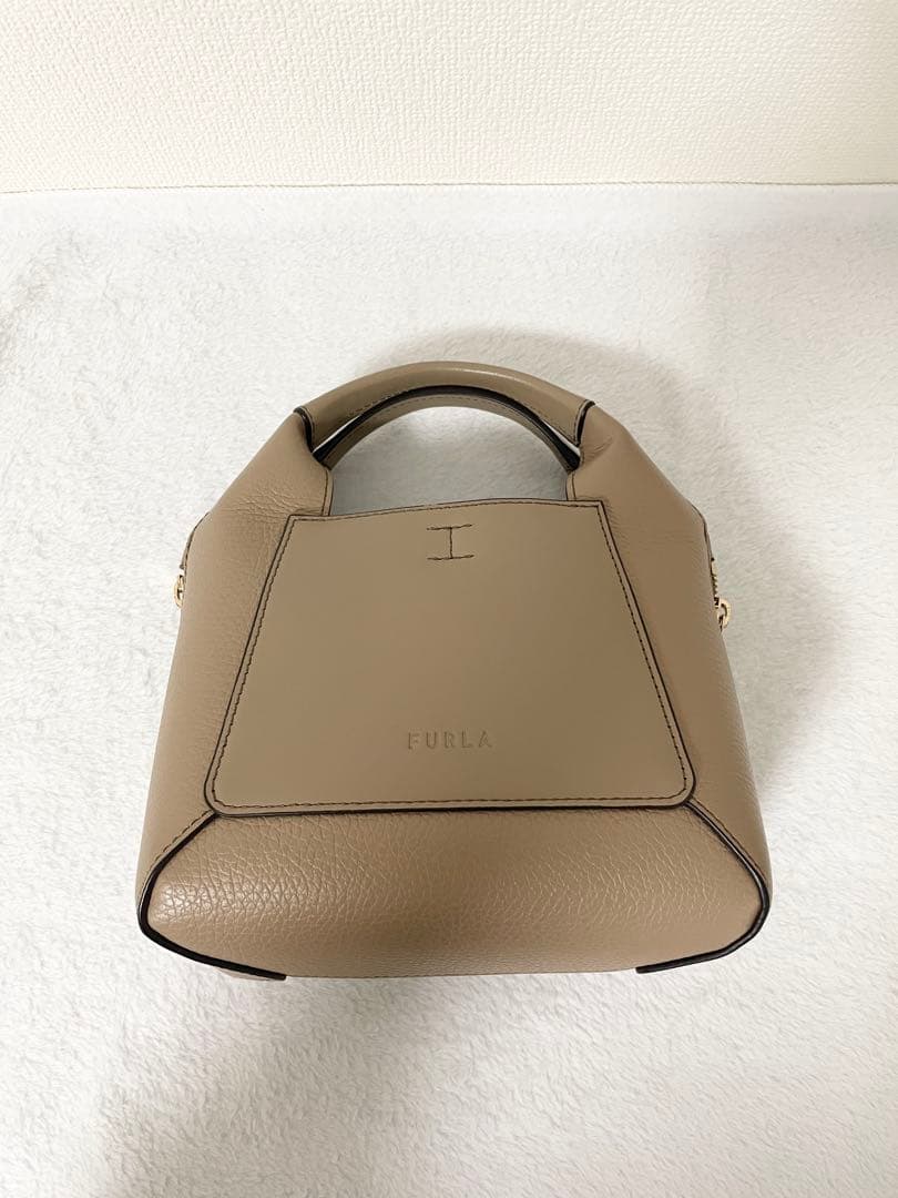 【美品】FURLA miniジルダショルダーバッグ　グレージュ