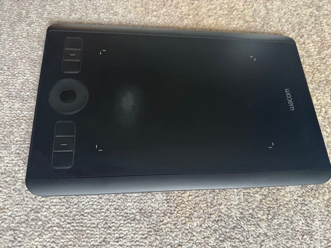 ワコム ペンタブレット Wacom Intuos Pro Sサイズ