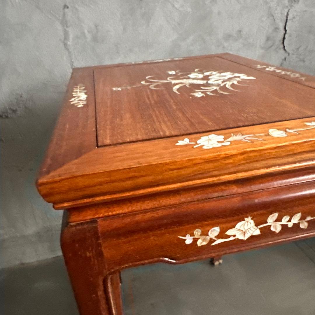 瞬間的お値下げ❣️木製サイドテーブル 貝殻装飾