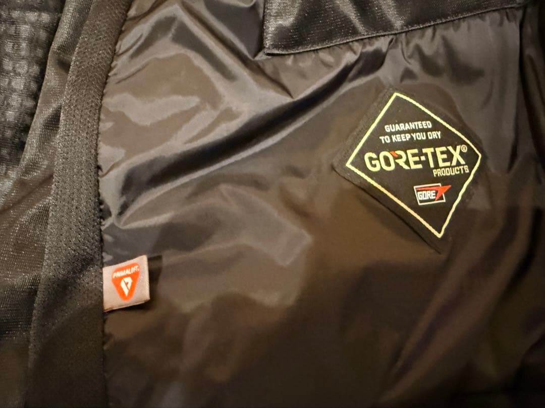 GOLDWIN GORE-TEX スキージャケット　赤