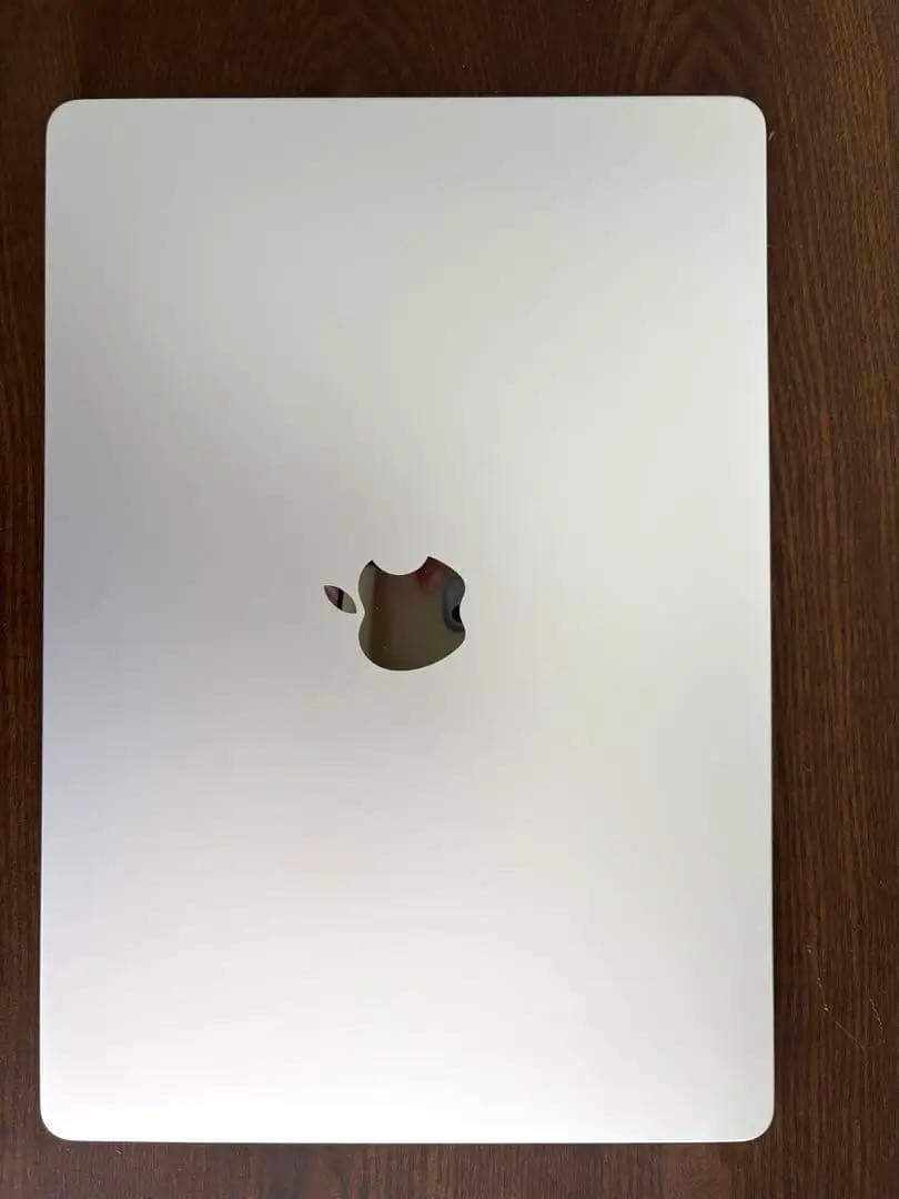 美品【Apple Mac Book Air 15inch M2 2023モデル】