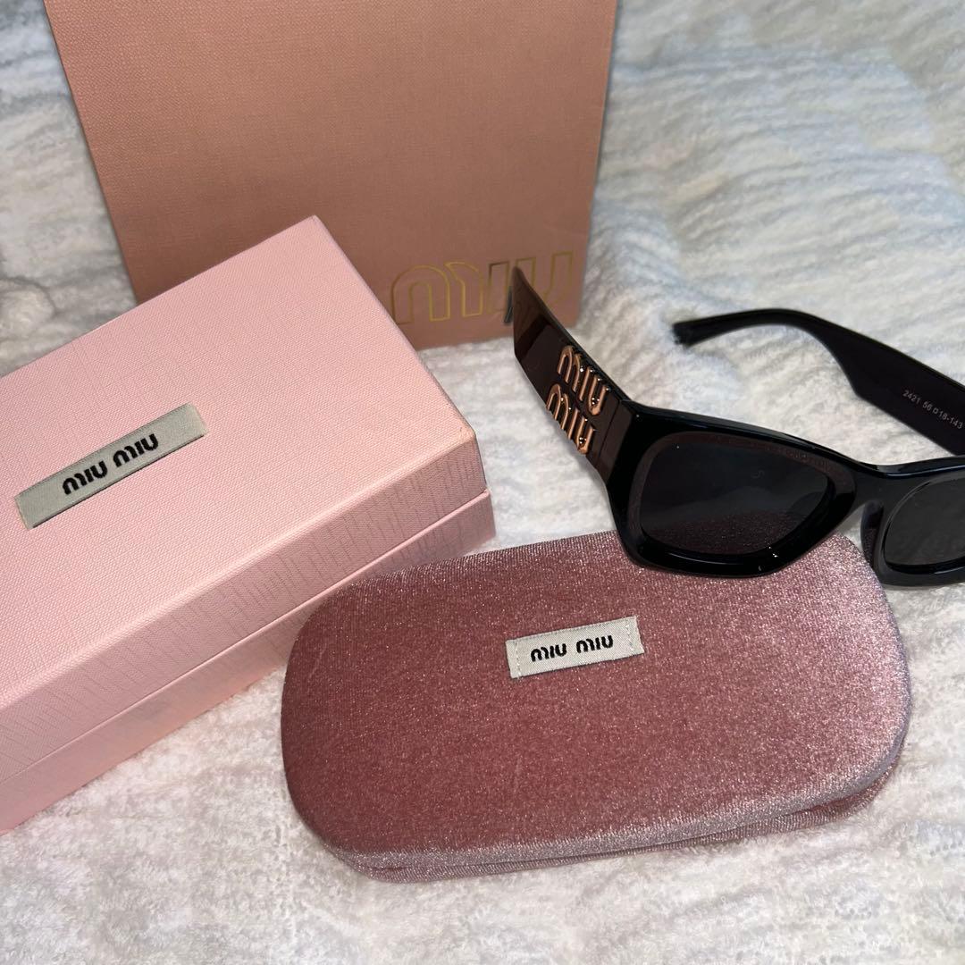 miu miu ブラック サングラス ケース付き