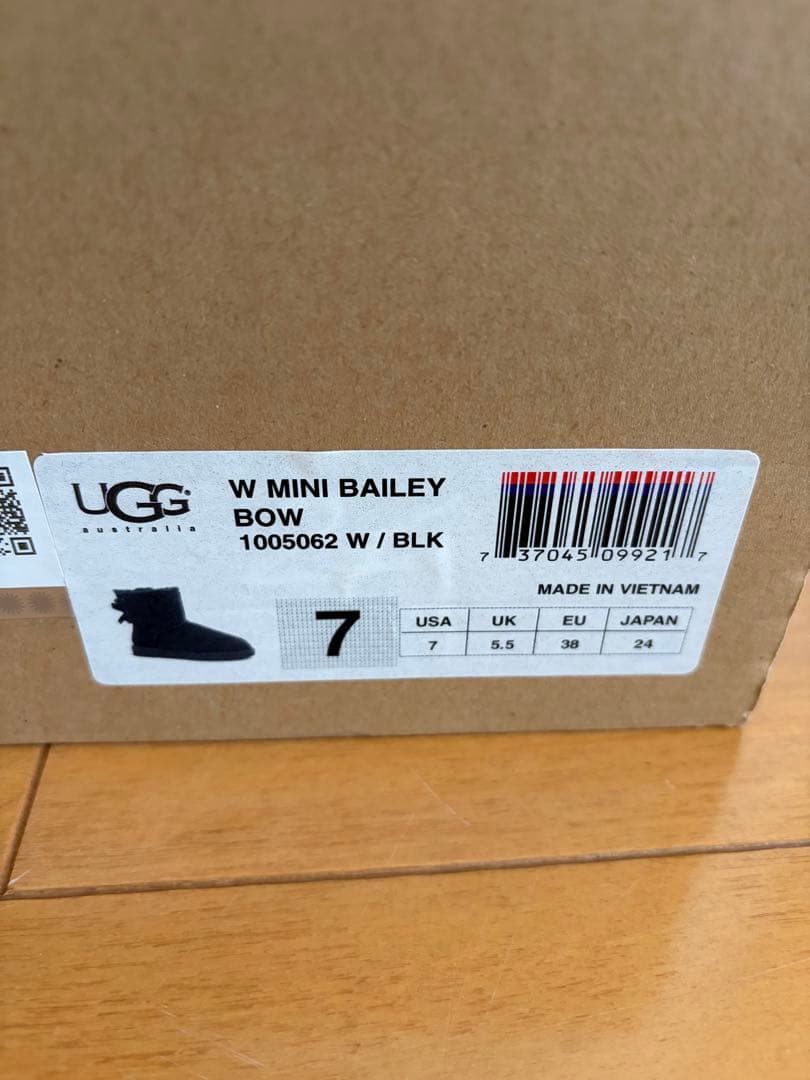 新品未使用 UGG MINI BAILEY BOW ムートンブーツ　リボン
