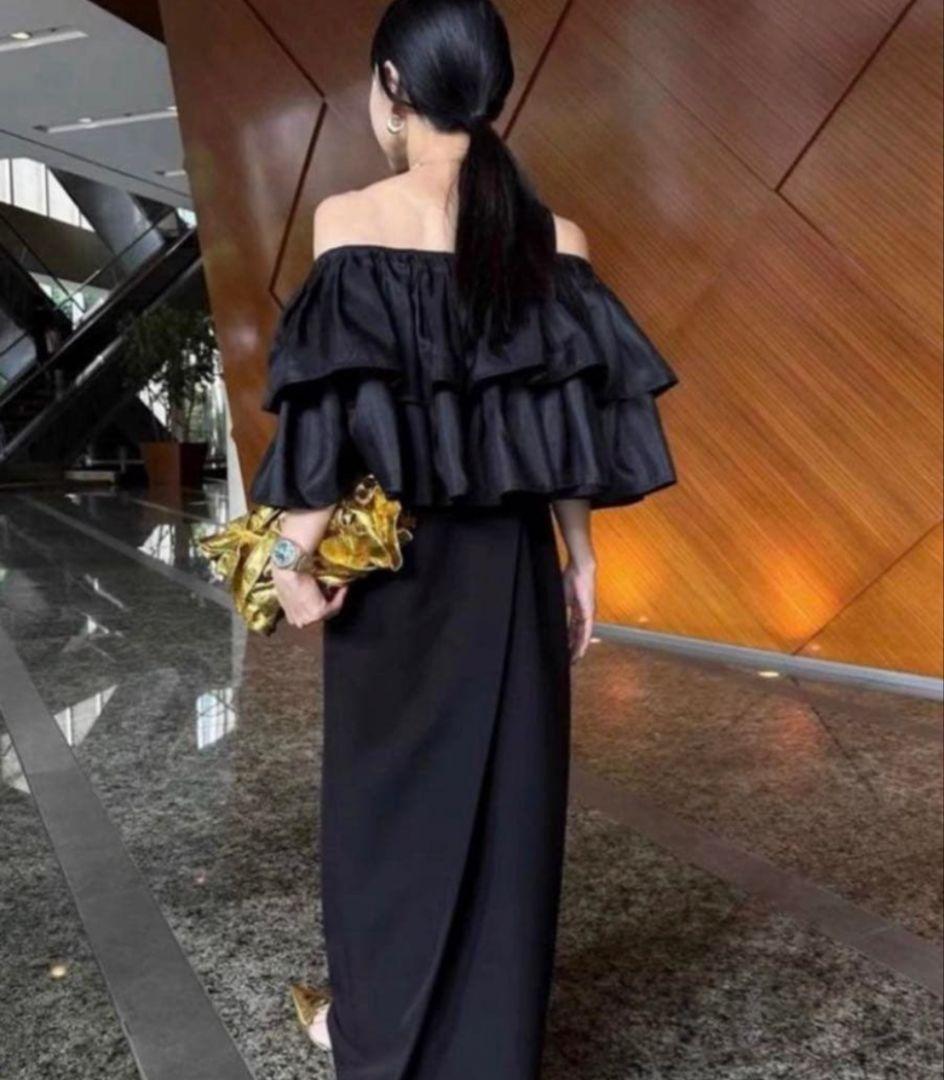 美品✨️アメリ　 LUSTER TIERED LAYERED DRESS 　黒