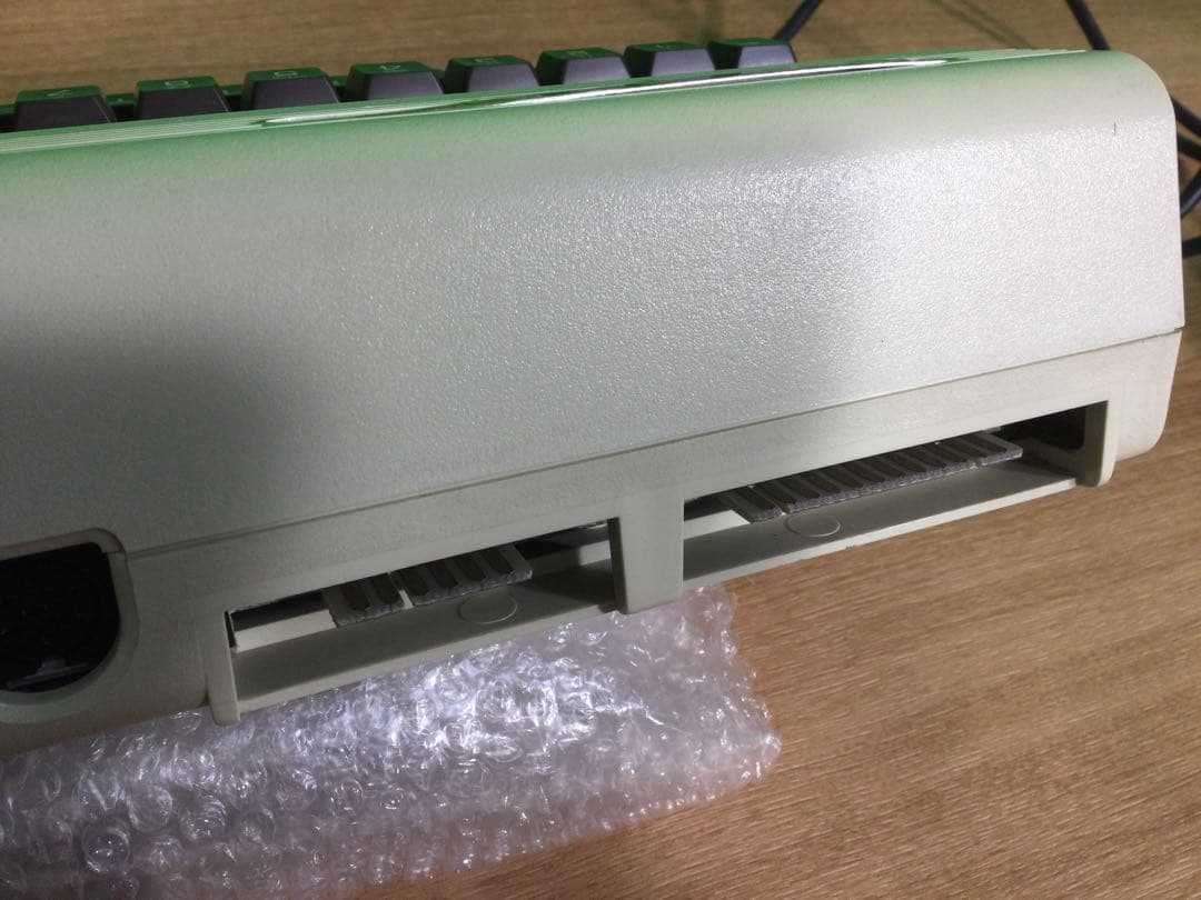 Commodore VIC-1001 コンピュータ