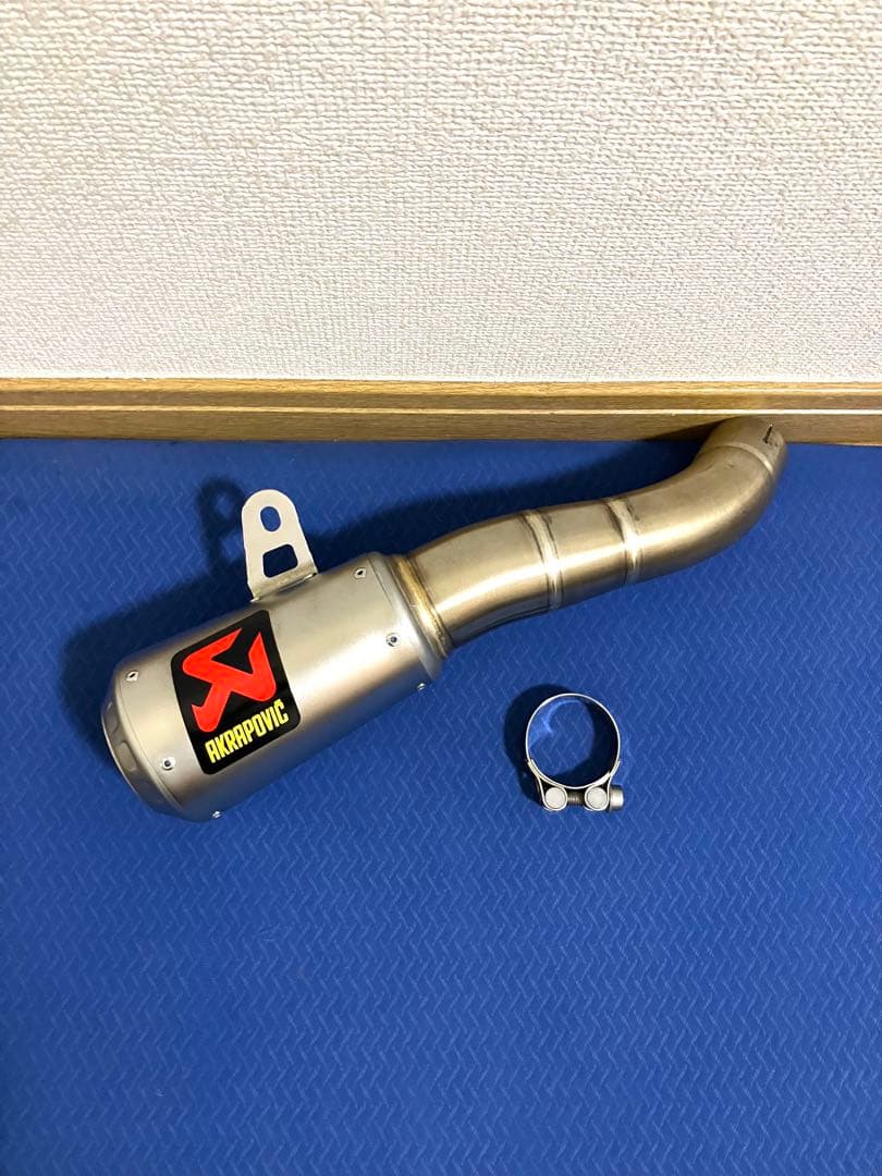 アクラポビッチ　スリップオンマフラー　サイレンサー　YZF-R25 等　汎用性有