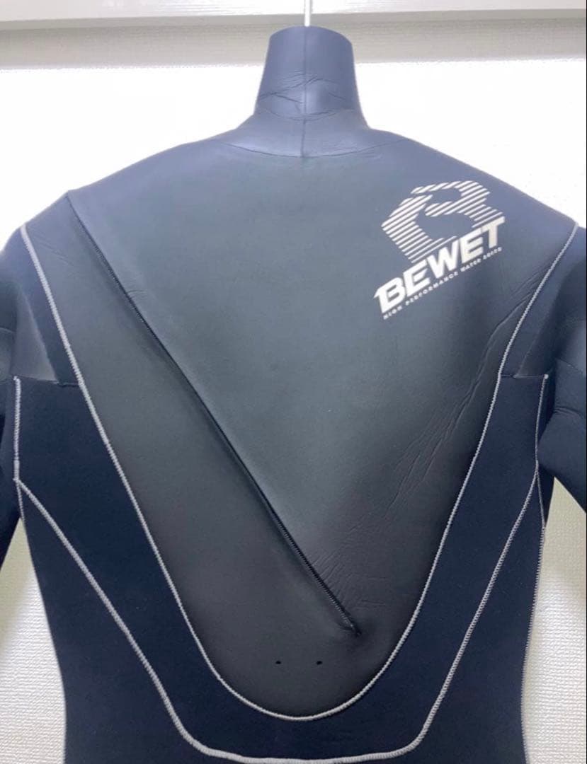 BEWET LRサイズ相当　セミドライ　ウェットスーツ　5/3mm