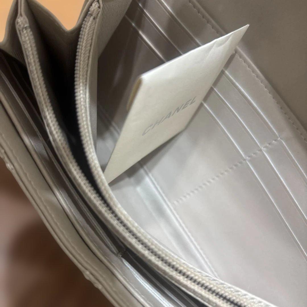 CHANEL アイボリー キルティング長財布