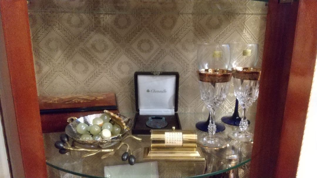 【高級輸入家具①】スペイン製 ガラスキャビネット キュリオケース ショーケース