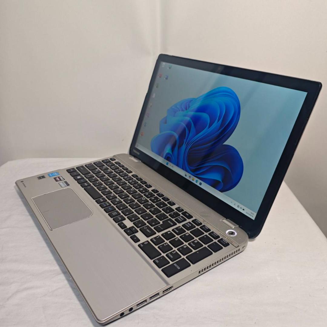 dynabook ゲーミングノートPC/i7/AMDグラボ/1TBSSHD/4K