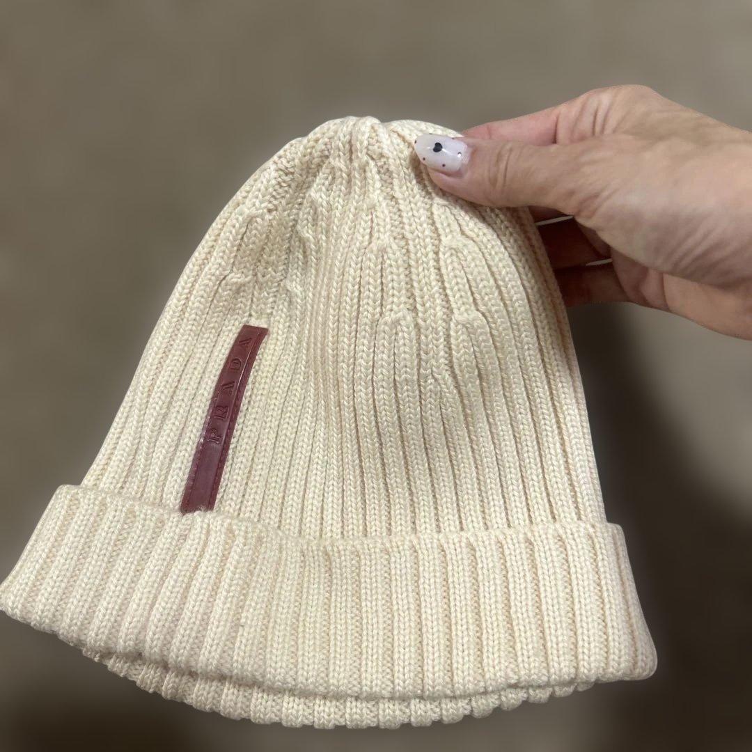 PRADA アイボリー ニット帽