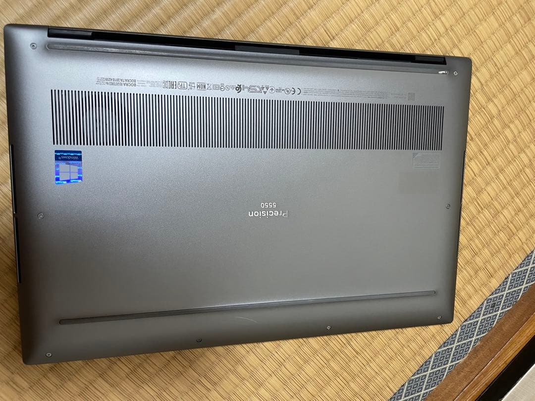 Dell Precision 5550 Xeon 16GB 512gb (美品)