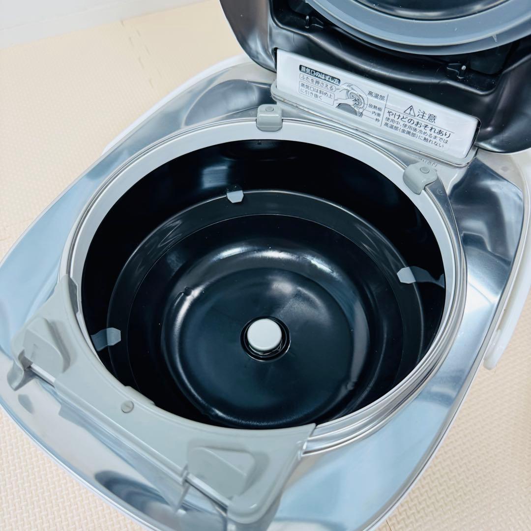 東芝 真空圧力IHジャー炊飯器　炎 匠炊き RC-10VSR-W