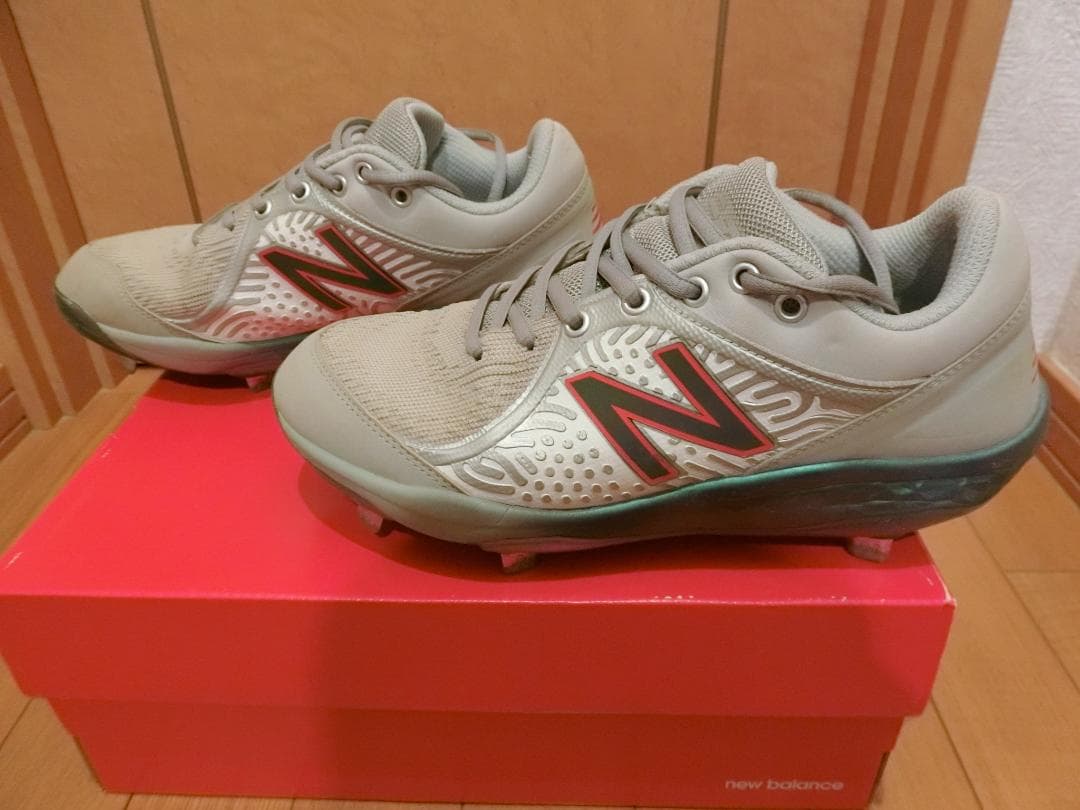 ニューバランス L3000AS5　野球スパイク　金具
