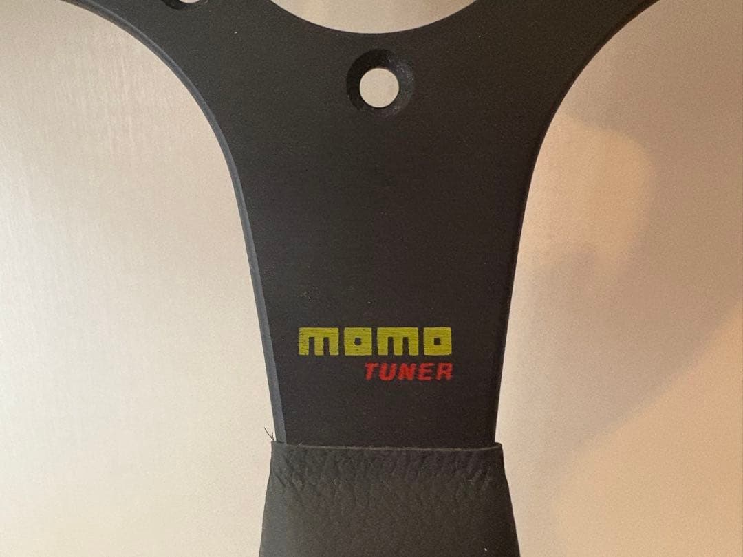 momo TUNER ステアリング