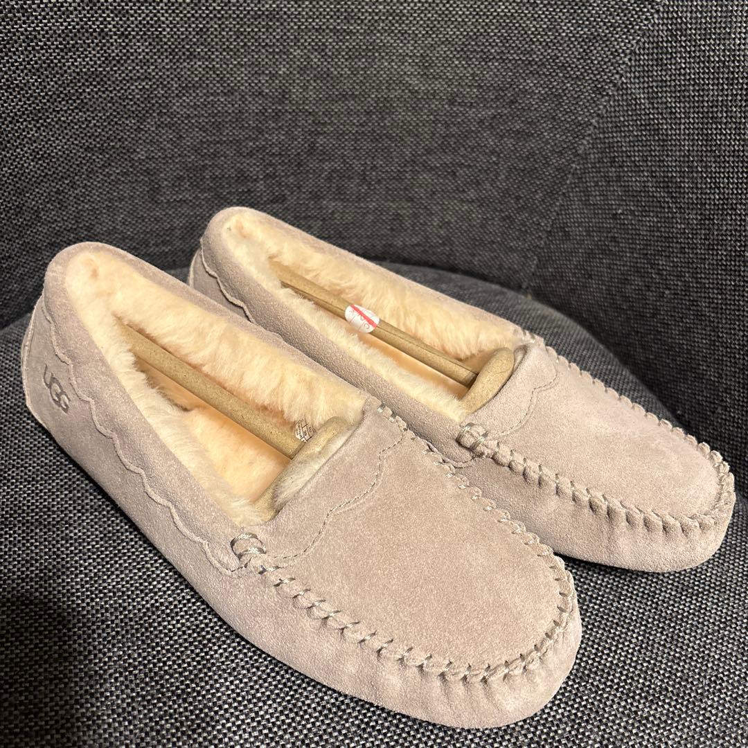 wa様 新品未使用☆UGG グレー モカシン 8