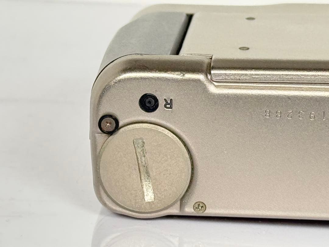 【ジャンク】　CONTAX T2 フィルムカメラ