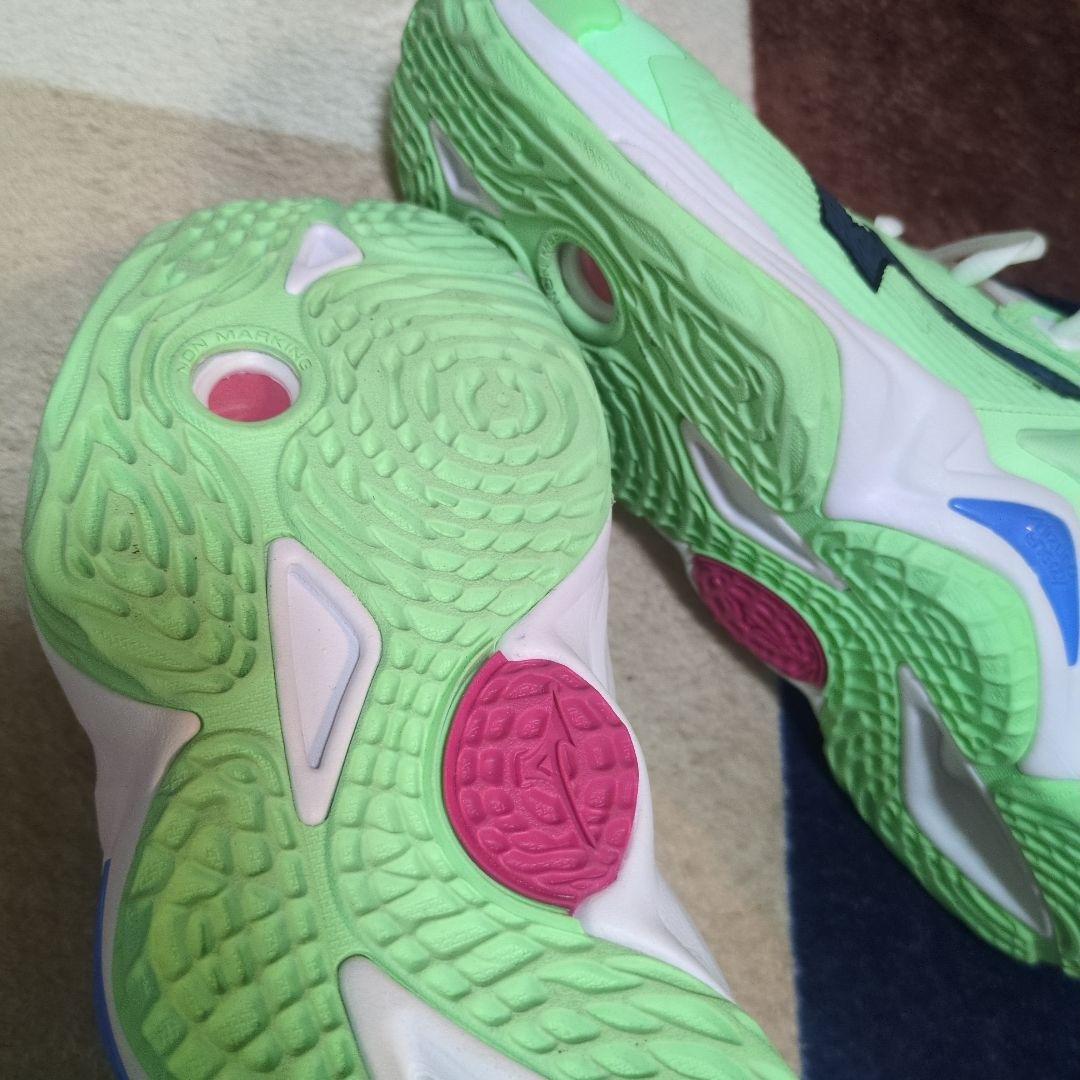 Mizunoバレーボールシューズ ウェーブモーメンタム3 25.5cm