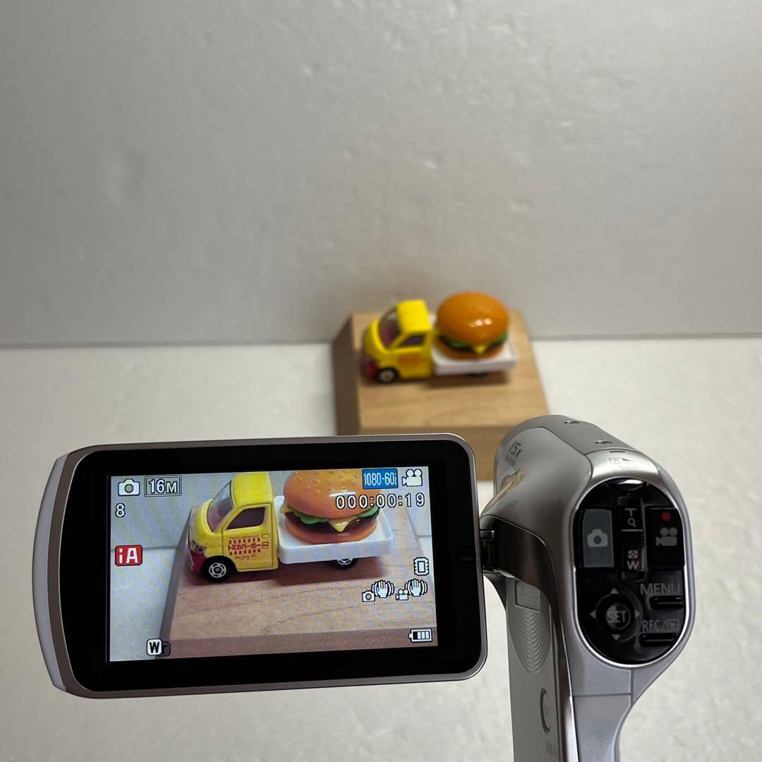 ☆極美品☆PanasonicデジタルムービーカメラHX-DC3(W)