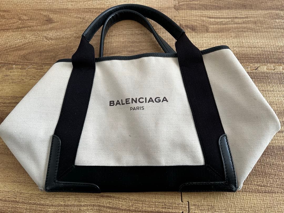 バレンシアガ　トートバッグ