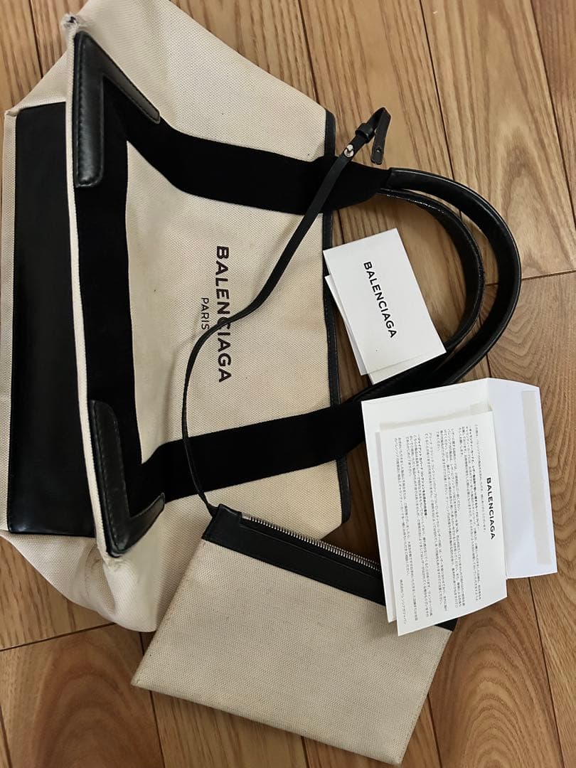 バレンシアガ　トートバッグ