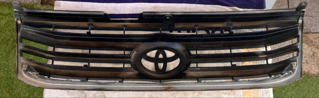 トヨタ ランクル100前期 UNCLE FJ100 フロントグリル
