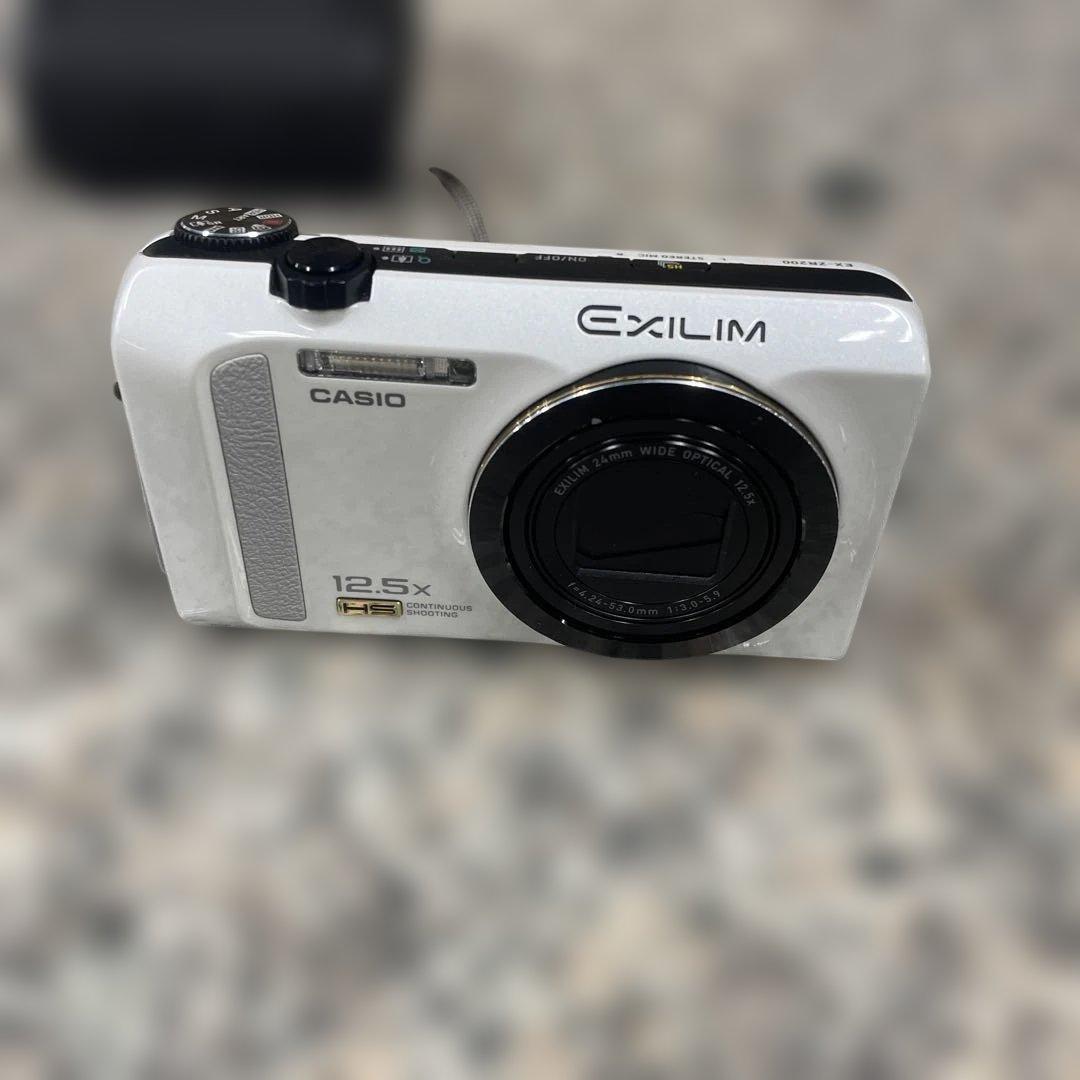 S*s様 ★CASIO カシオ デジタルカメラ EX-ZR200 ホワイト コン