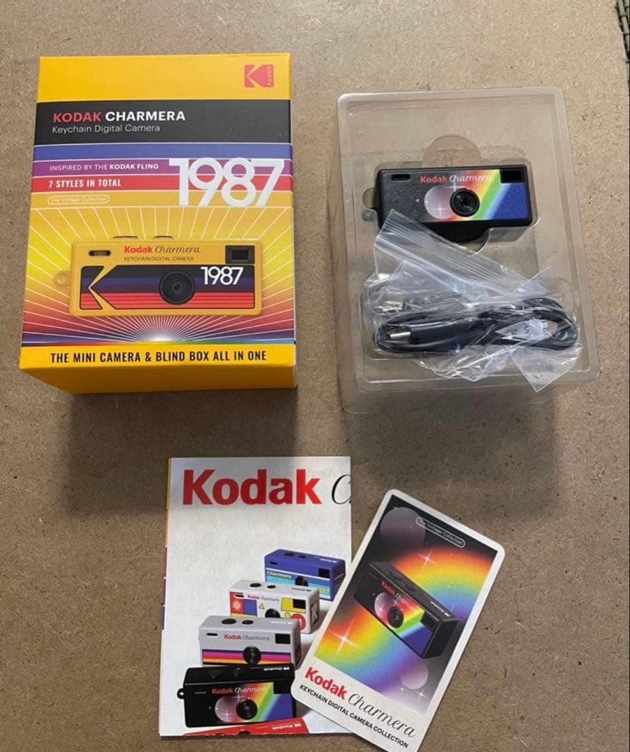【黒】charmera Kodak トイカメラ　チャーメラ　ブラック　レインボー