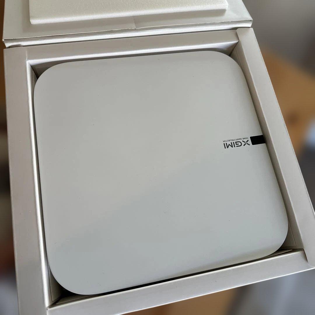 美品XGIMI プロジェクター本体 ホワイト