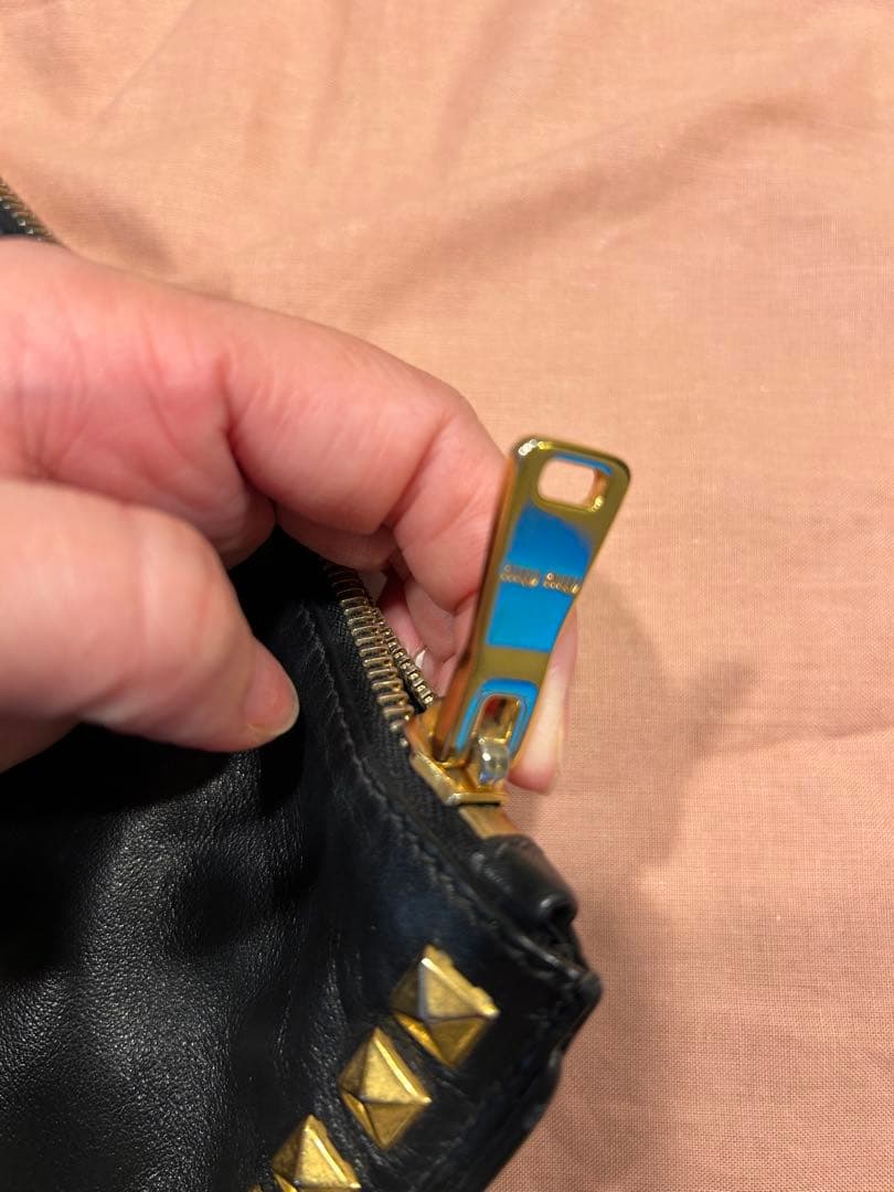 ミュウミュウ　スタッズ　クラッチバック