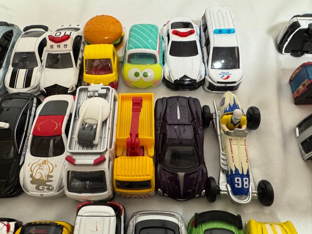 トミカ　ミニカー　１２８個　まとめ売り　カーズ　ディズニートミカ　トミカ博