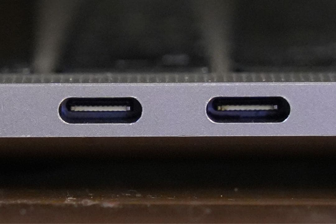 Apple MacBook Pro 13インチ 2020 1TB Corei7