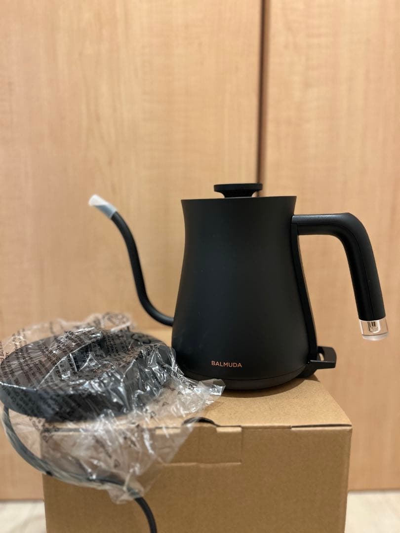 新品、未使用品。BALMUDA The Pot 0.6L 電気ケトル ブラック