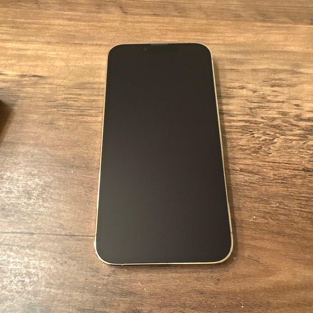 じ*ん様 Apple iPhone 13 Pro ゴールド 本体