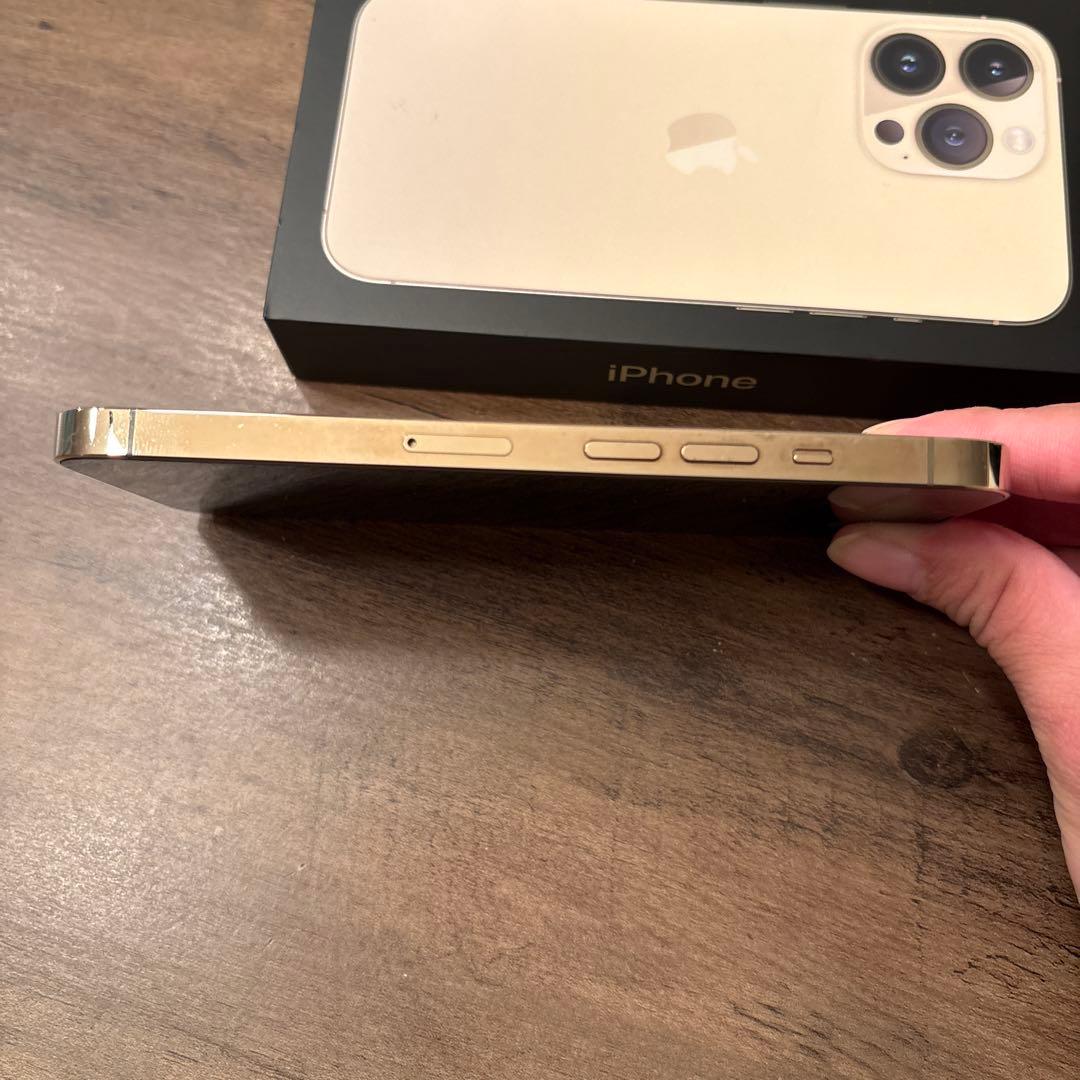 じ*ん様 Apple iPhone 13 Pro ゴールド 本体