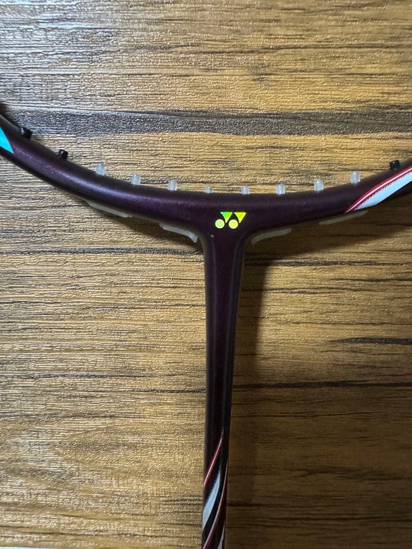 YONEX バドミントンラケット　クレナイ