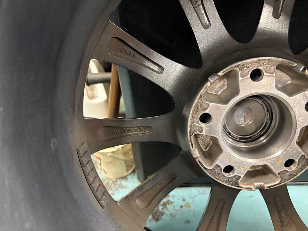 送料込み 225/60R17 グッドイヤースタッドレスホイール付残り溝7.5ミリ