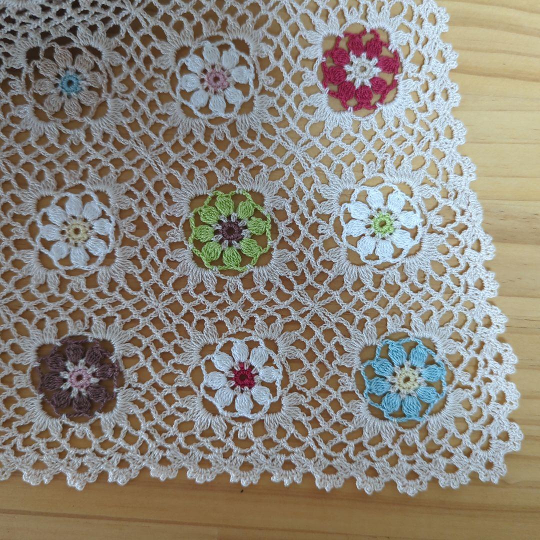 カラフル＆白花モチーフ　マルチカバー　クロス　レース編み