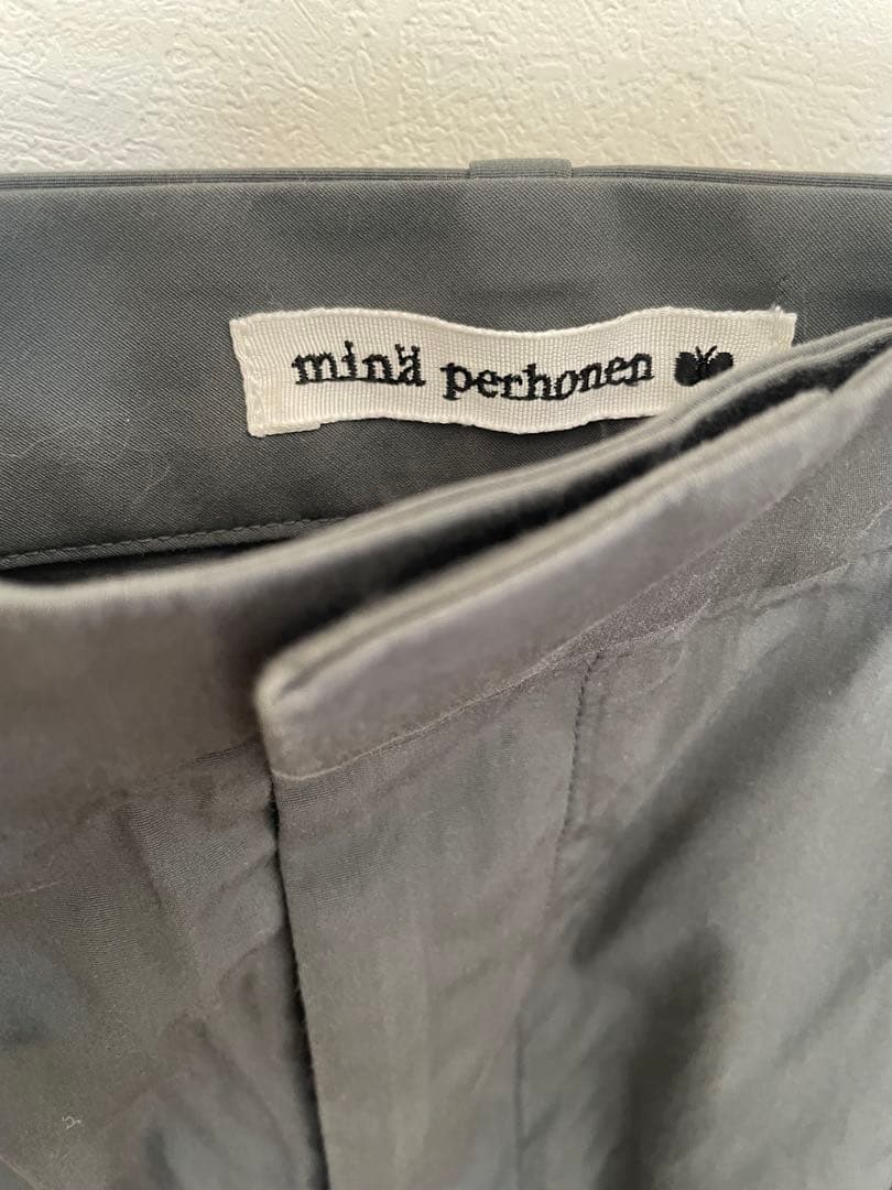 美品　ミナペルホネン　choucho タックテーパード　パンツ　38