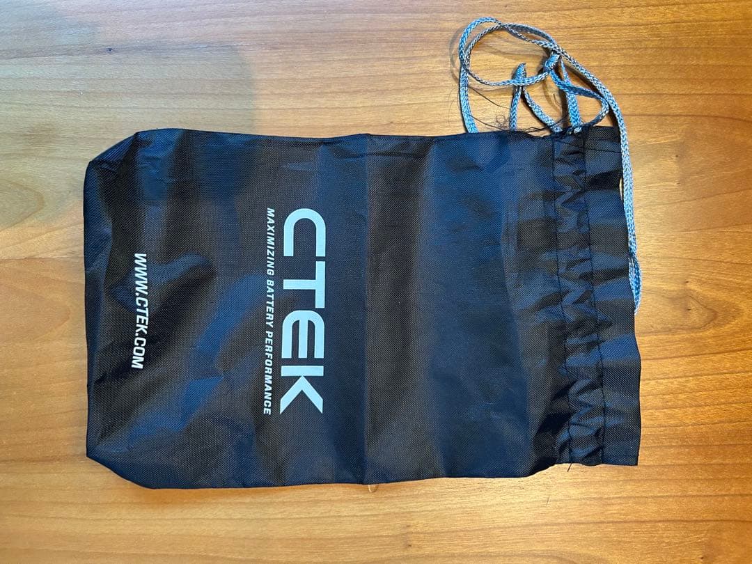 CTEK MXS 5.0 バッテリーチャージャー&メンテナー 別売バンパー付き