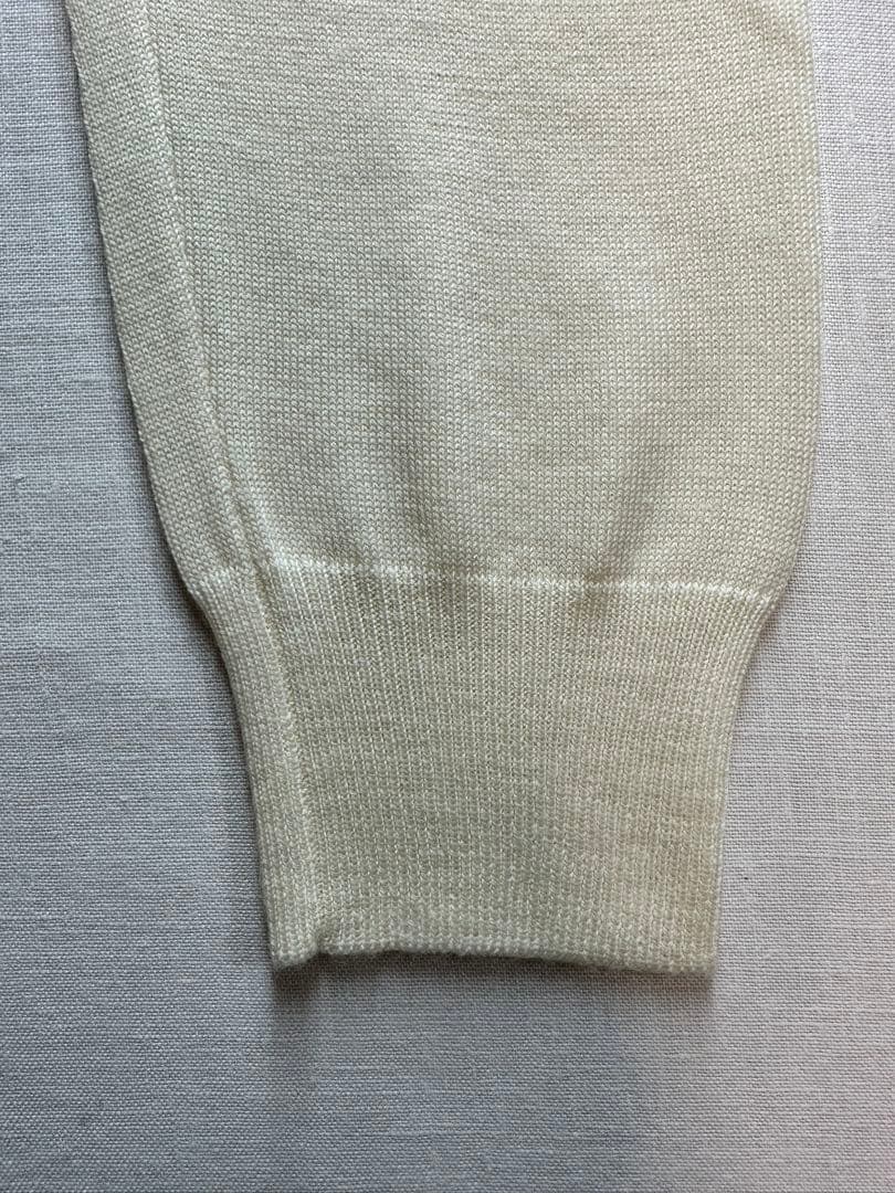 【美品クリーニング済】GRAN SASSOアイボリーホワイトタートルネック48