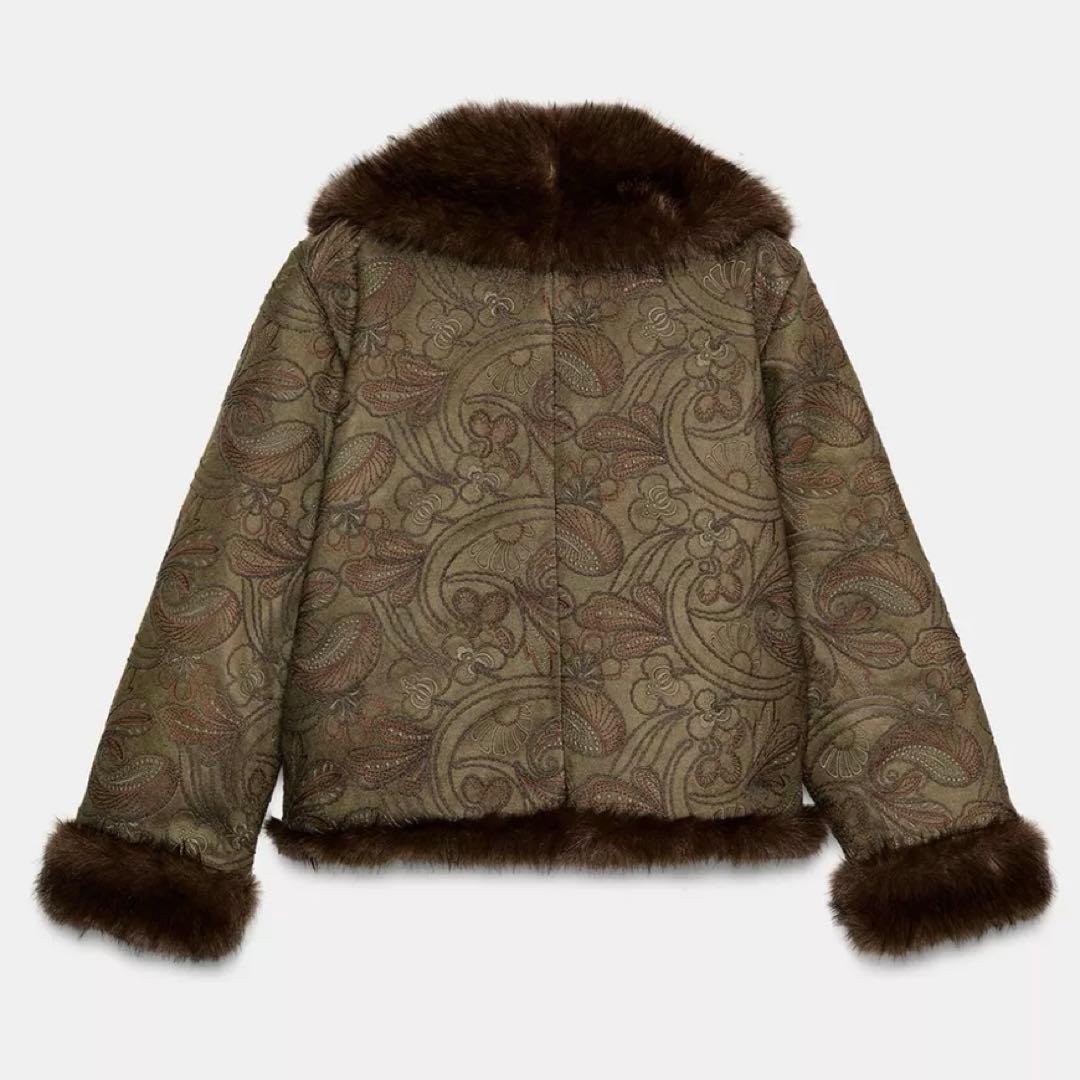 専用ページです　新品 ZARA エコファー ムートン風 花柄刺繍コート