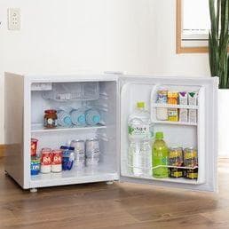 ワンドア両開き冷蔵庫 46リットル　ホワイト