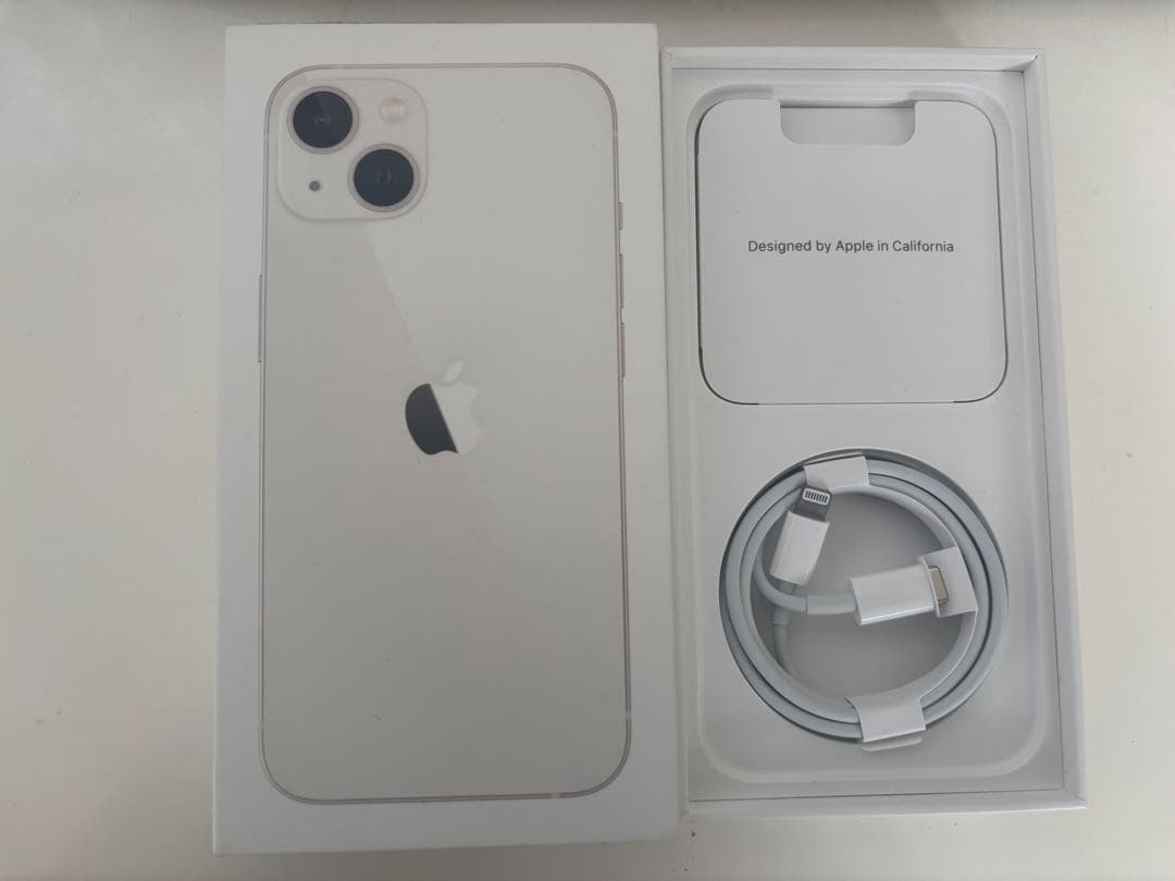 Apple iPhone 13 ホワイト 本体 箱と充電コード付き