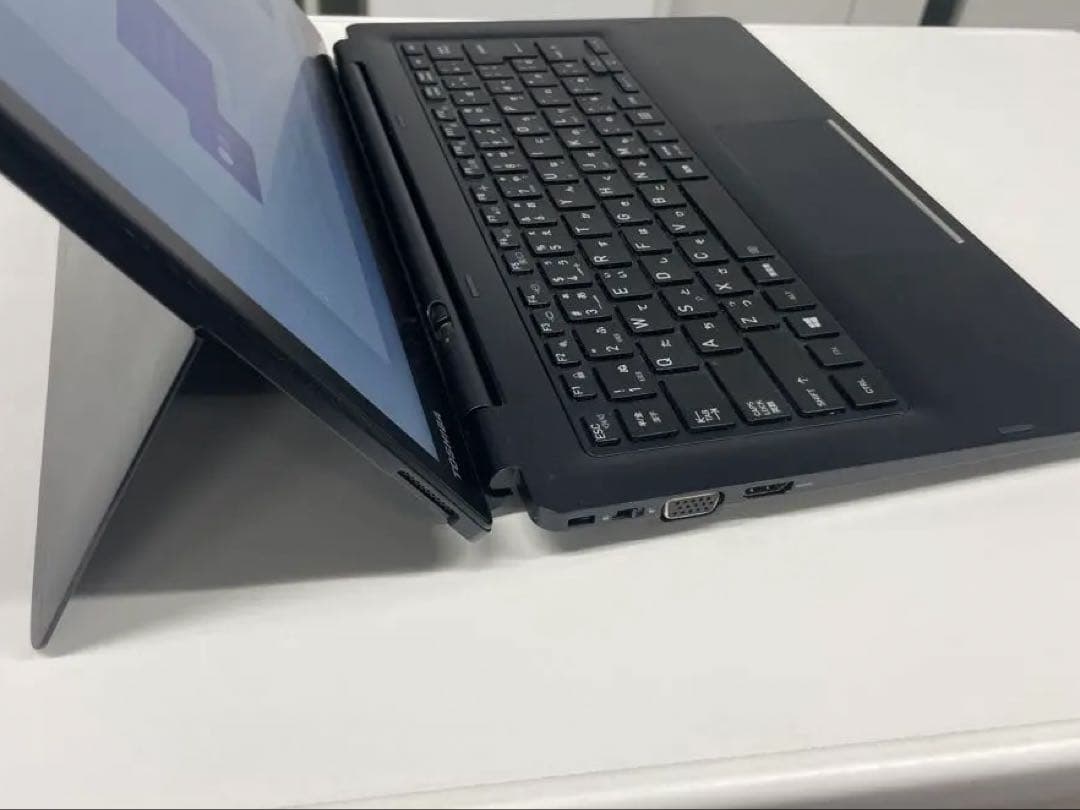 Windowsタブレット本体 Toshiba Dynabook DZ83