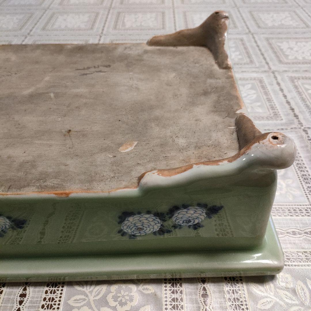 菊花紋様　脚付き長方形青磁水盤　　盆栽鉢　陶磁器