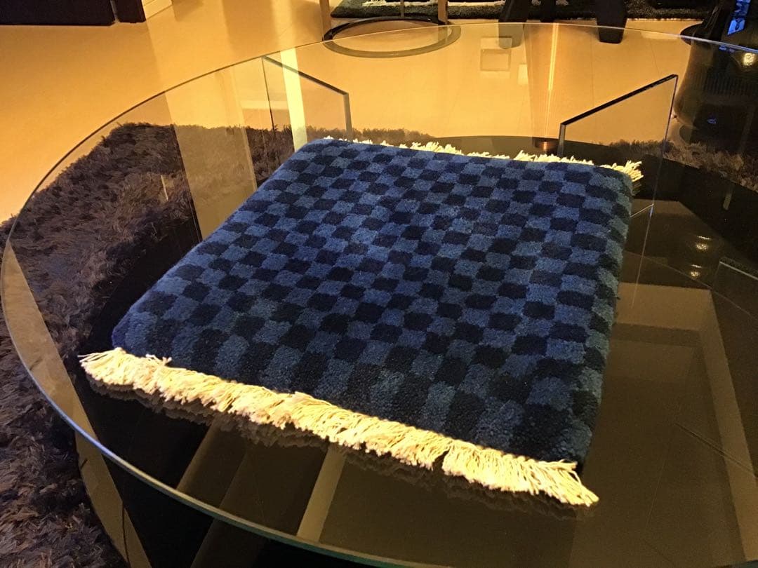 極美品　カッシーナ本店購入　ムニ　muni チェアラグ